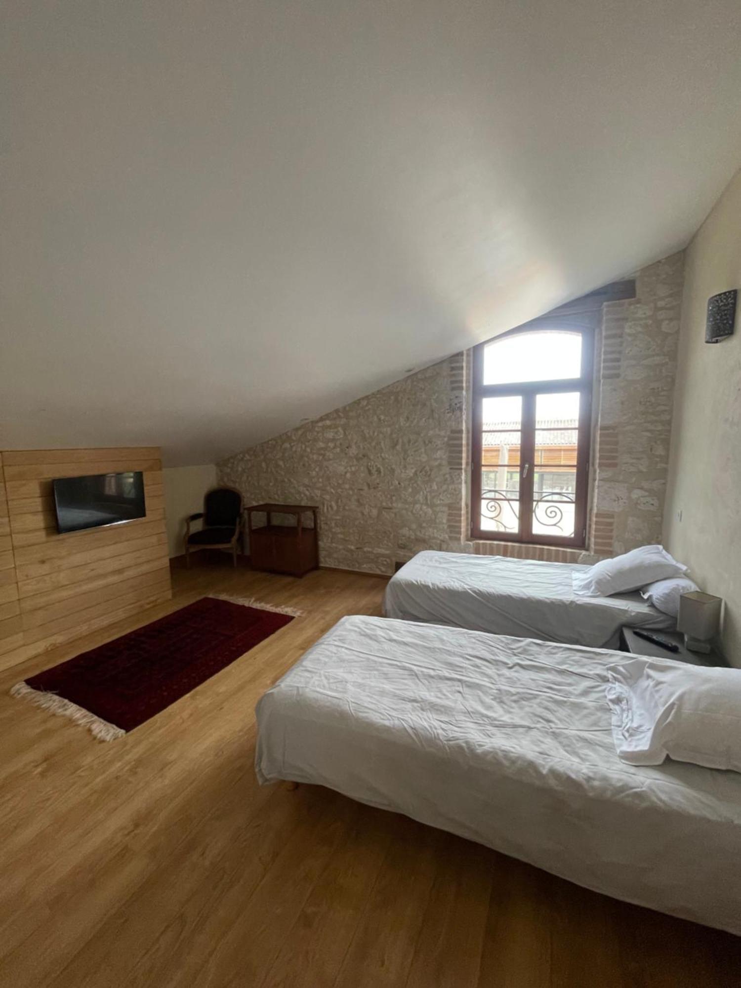 Gite Clara - Domaine Du Catalan Aubiet Buitenkant foto